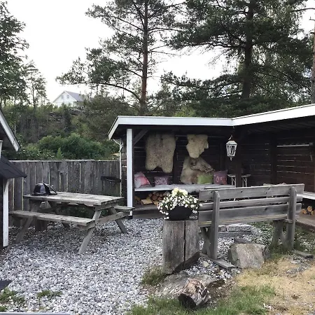 Campinghytte I Skogen - En Time Fra Oslo * Rakkestad