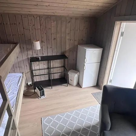 Campinghytte I Skogen - En Time Fra Oslo Campsite